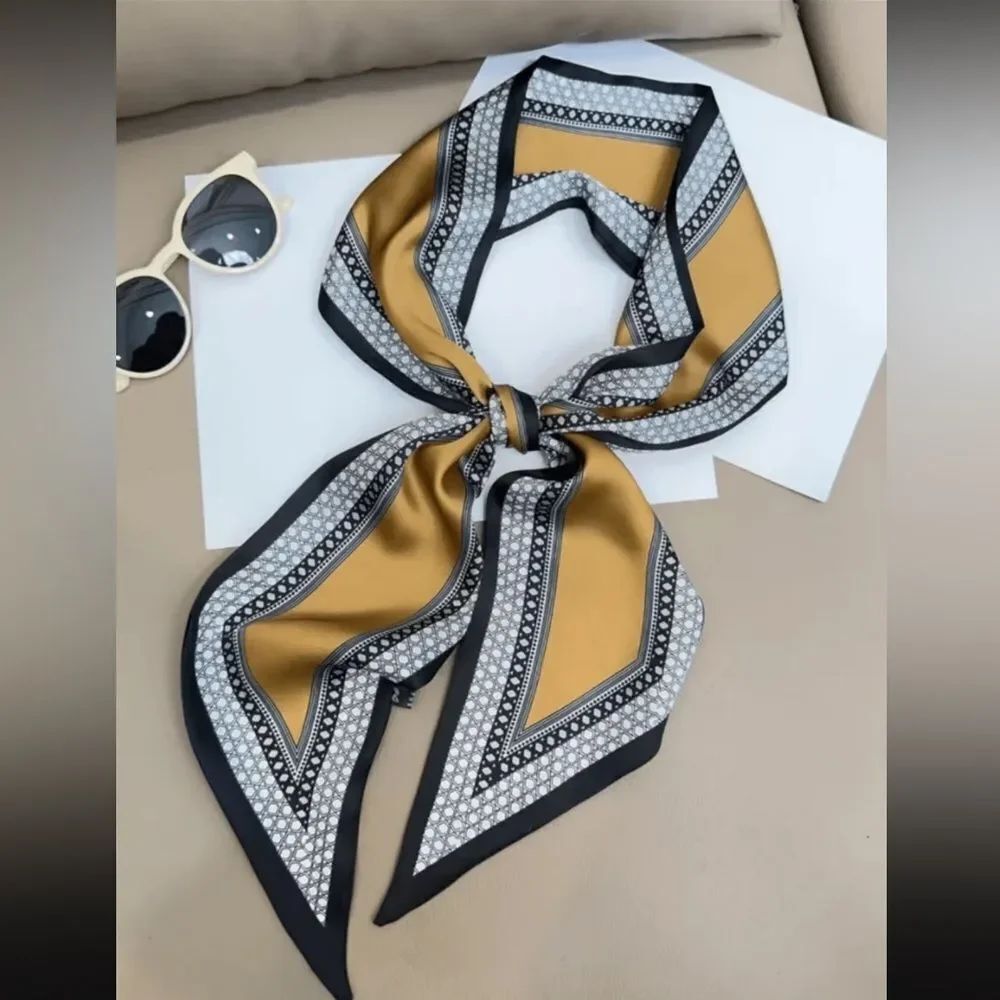 Elegant Gold and Black Scarf A1567